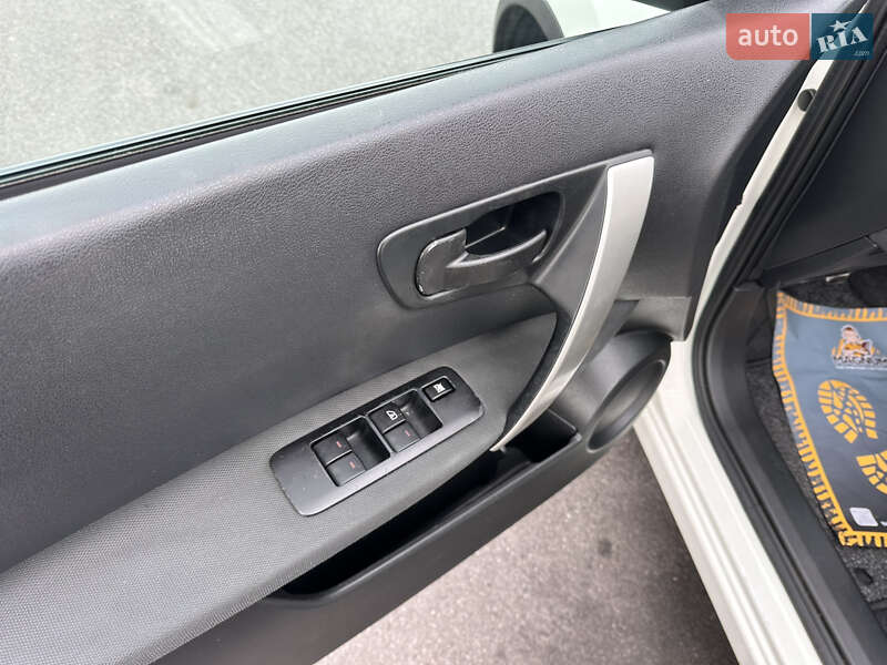 Внедорожник / Кроссовер Nissan Qashqai 2010 в Виннице