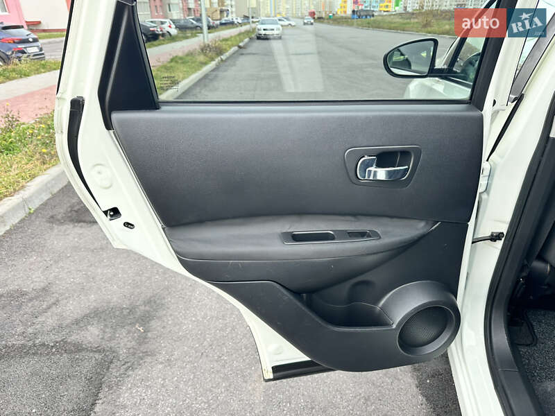 Внедорожник / Кроссовер Nissan Qashqai 2010 в Виннице