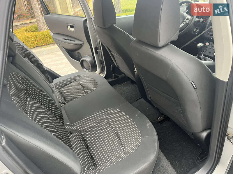 Позашляховик / Кросовер Nissan Qashqai 2008 в Сарнах