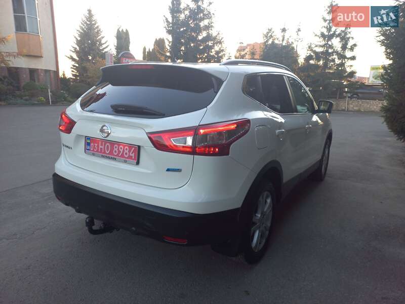 Позашляховик / Кросовер Nissan Qashqai 2015 в Тернополі фото 17 Позашляховик / Кросовер Nissan Qashqai 2015 в Тернополі