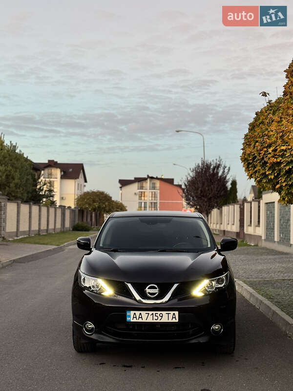 Внедорожник / Кроссовер Nissan Qashqai 2017 в Ровно фото 3 Внедорожник / Кроссовер Nissan Qashqai 2017 в Ровно