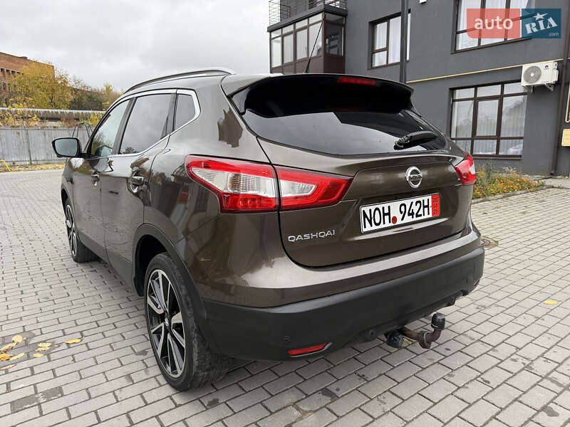 Внедорожник / Кроссовер Nissan Qashqai 2015 в Кременце