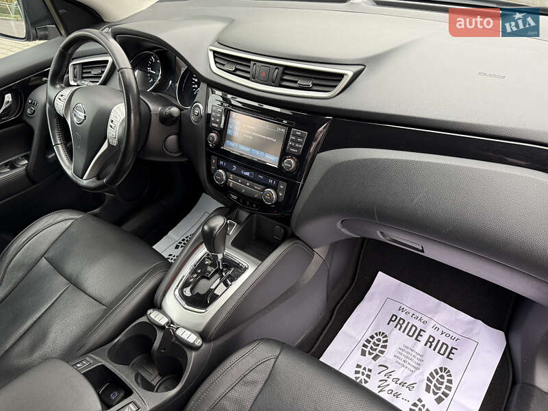 Внедорожник / Кроссовер Nissan Qashqai 2015 в Кременце