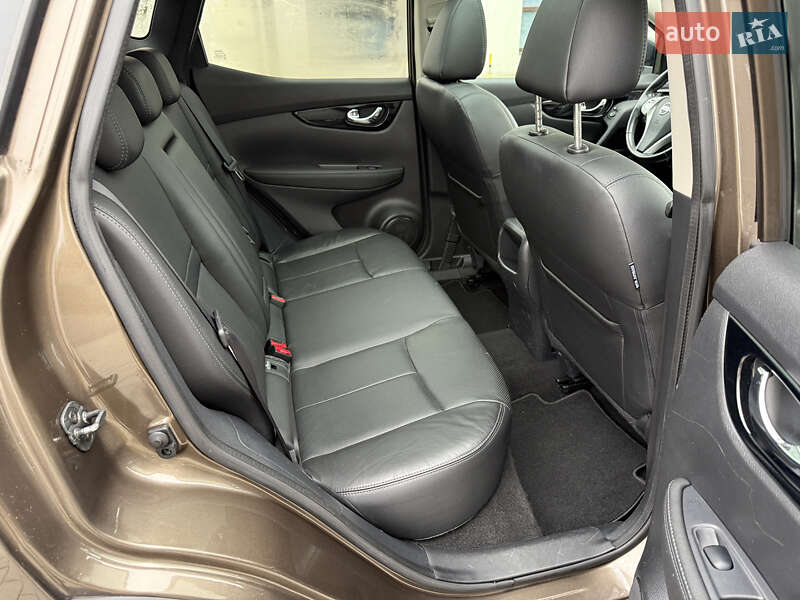 Внедорожник / Кроссовер Nissan Qashqai 2015 в Кременце