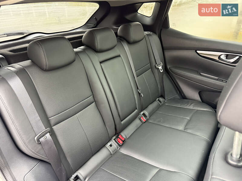 Внедорожник / Кроссовер Nissan Qashqai 2015 в Кременце