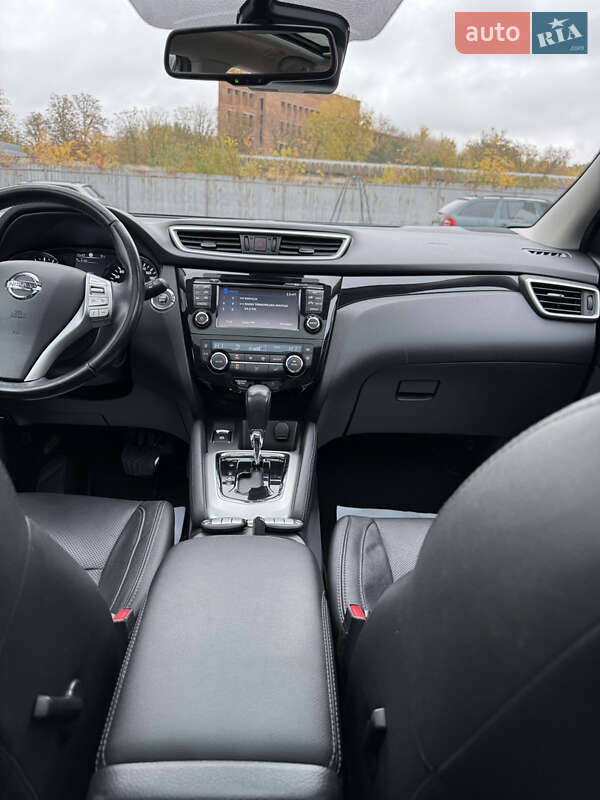 Внедорожник / Кроссовер Nissan Qashqai 2015 в Кременце