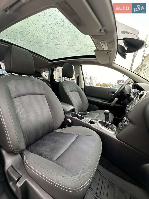 Внедорожник / Кроссовер Nissan Qashqai 2011 в Сумах