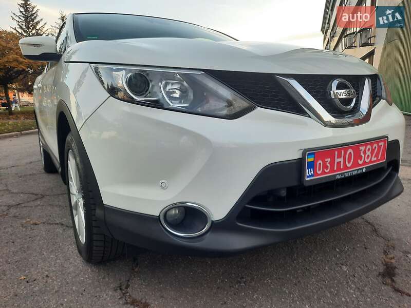 Внедорожник / Кроссовер Nissan Qashqai 2014 в Полтаве