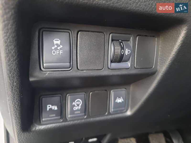 Внедорожник / Кроссовер Nissan Qashqai 2014 в Полтаве