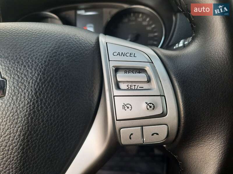 Внедорожник / Кроссовер Nissan Qashqai 2014 в Полтаве