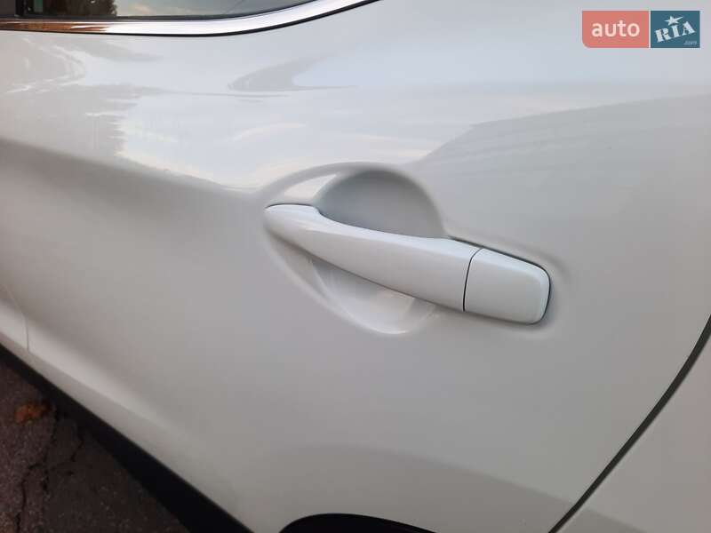 Внедорожник / Кроссовер Nissan Qashqai 2014 в Полтаве