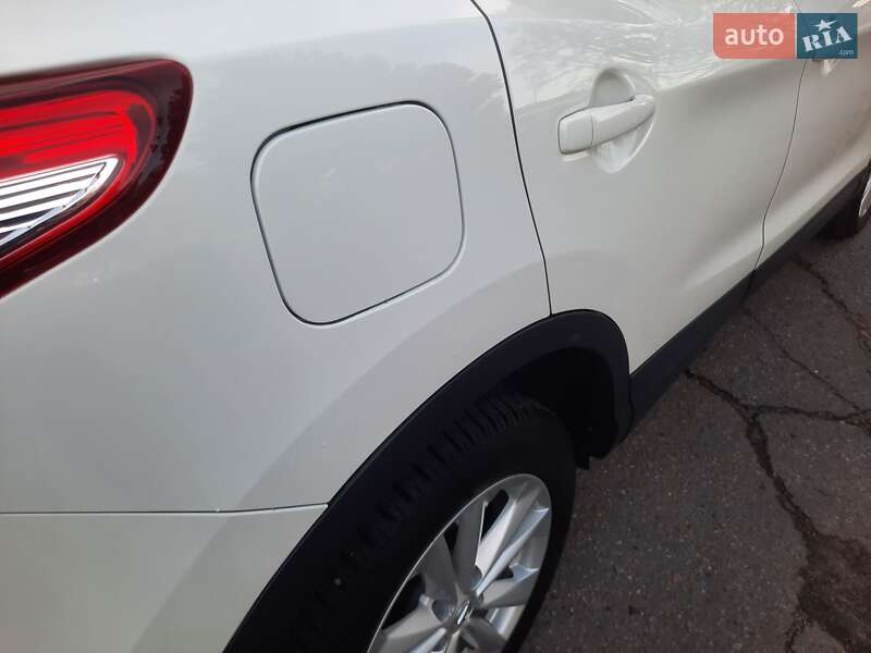 Внедорожник / Кроссовер Nissan Qashqai 2014 в Полтаве