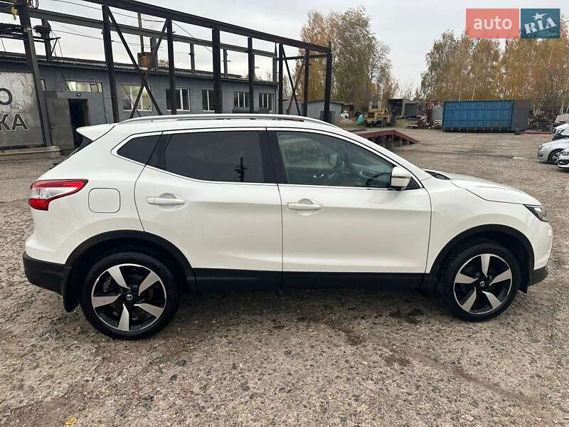 Внедорожник / Кроссовер Nissan Qashqai 2017 в Нововолынске