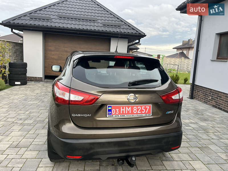 Внедорожник / Кроссовер Nissan Qashqai 2014 в Ровно