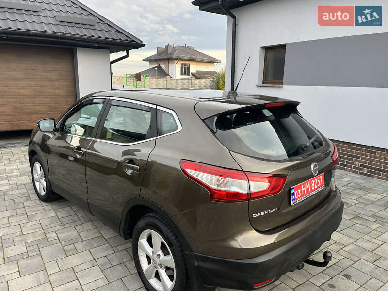 Внедорожник / Кроссовер Nissan Qashqai 2014 в Ровно
