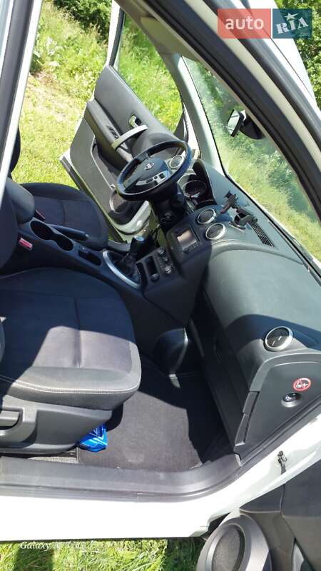Внедорожник / Кроссовер Nissan Qashqai 2012 в Новоселице фото 28 Внедорожник / Кроссовер Nissan Qashqai 2012 в Новоселице