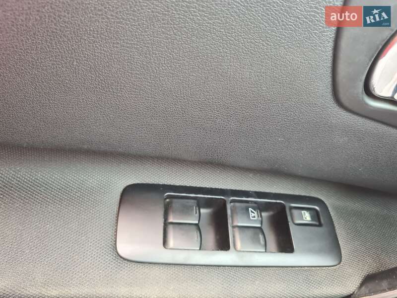 Внедорожник / Кроссовер Nissan Qashqai 2010 в Киеве фото 27 Внедорожник / Кроссовер Nissan Qashqai 2010 в Киеве