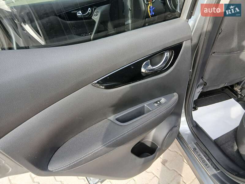 Внедорожник / Кроссовер Nissan Qashqai 2017 в Черновцах фото 17 Внедорожник / Кроссовер Nissan Qashqai 2017 в Черновцах