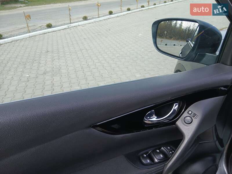 Внедорожник / Кроссовер Nissan Qashqai 2017 в Черновцах фото 16 Внедорожник / Кроссовер Nissan Qashqai 2017 в Черновцах