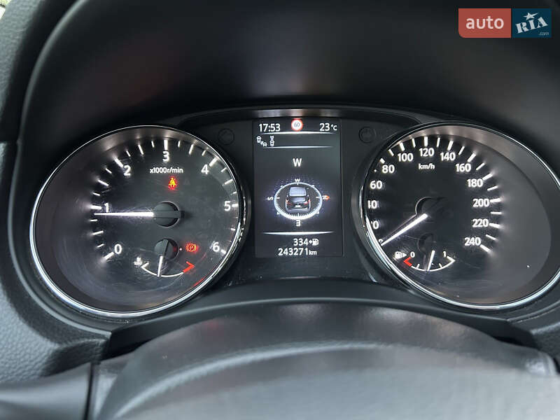 Позашляховик / Кросовер Nissan Qashqai 2015 в Полтаві фото 38 Позашляховик / Кросовер Nissan Qashqai 2015 в Полтаві