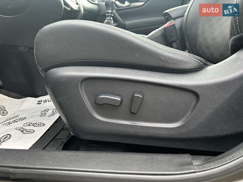 Позашляховик / Кросовер Nissan Qashqai 2015 в Полтаві фото 18 Позашляховик / Кросовер Nissan Qashqai 2015 в Полтаві