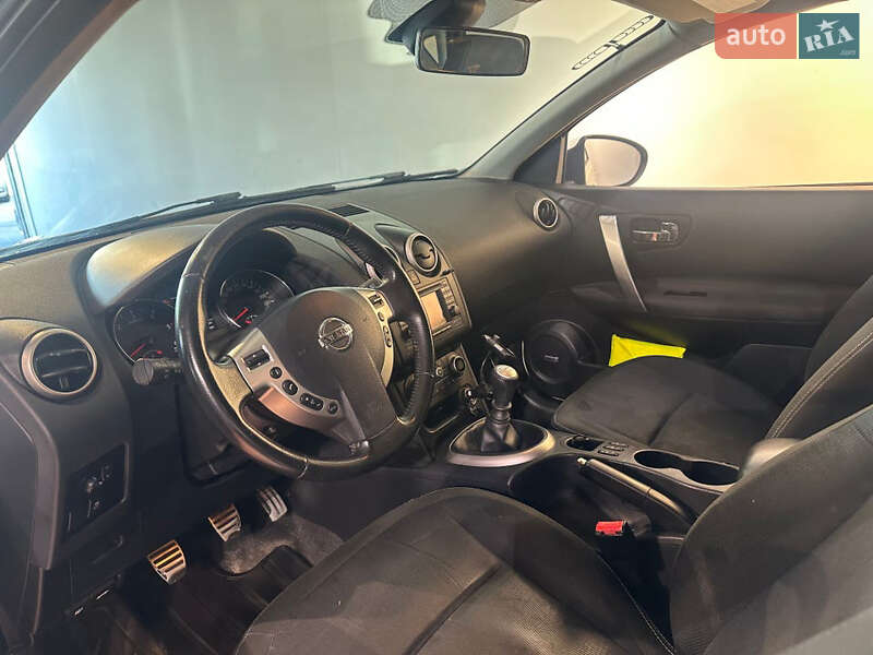 Внедорожник / Кроссовер Nissan Qashqai 2010 в Ровно