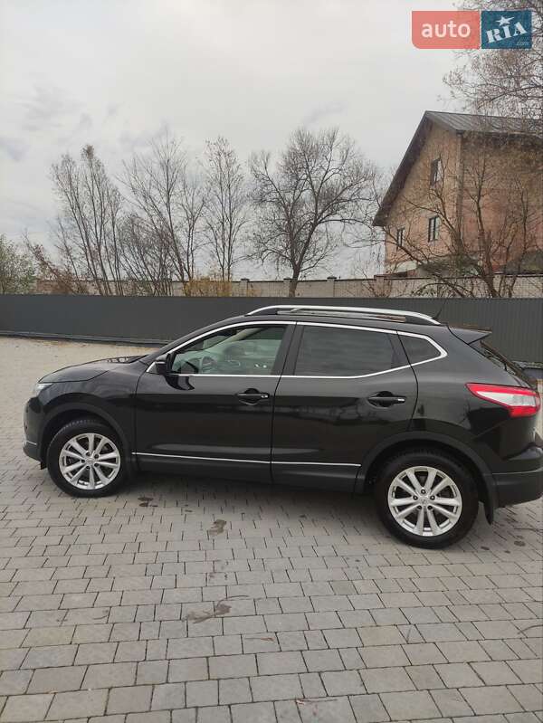 Позашляховик / Кросовер Nissan Qashqai 2014 в Львові фото 8 Позашляховик / Кросовер Nissan Qashqai 2014 в Львові