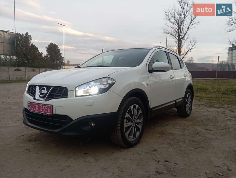 Внедорожник / Кроссовер Nissan Qashqai 2011 в Надворной