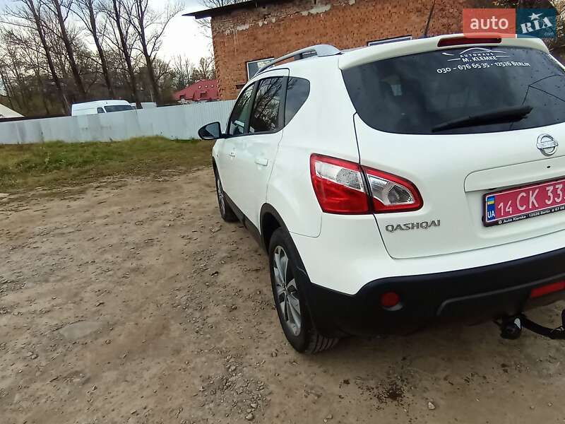 Внедорожник / Кроссовер Nissan Qashqai 2011 в Надворной