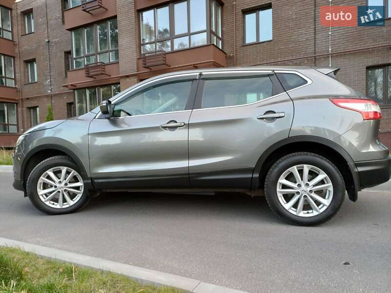 Внедорожник / Кроссовер Nissan Qashqai 2014 в Чернигове