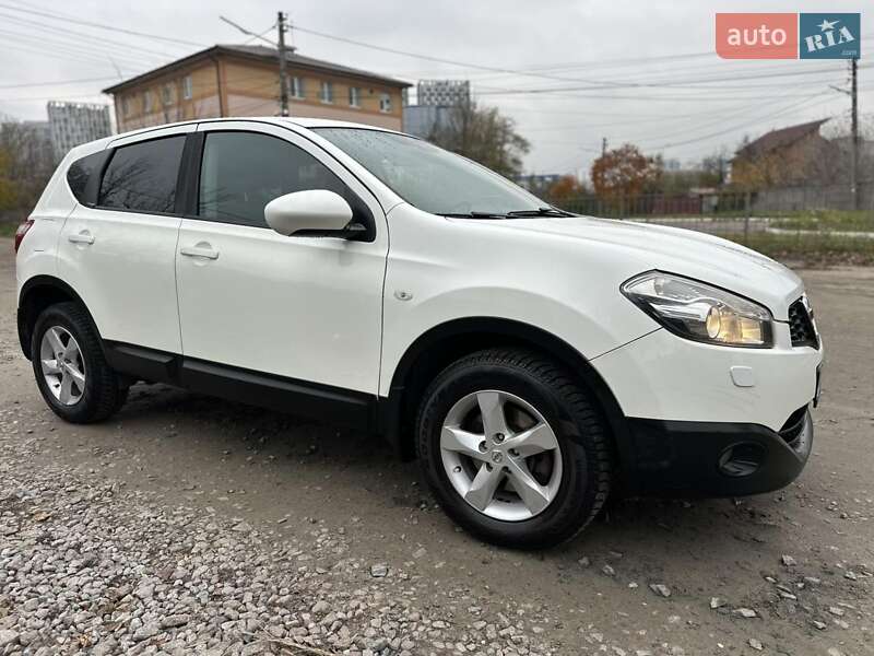 Внедорожник / Кроссовер Nissan Qashqai 2012 в Киеве