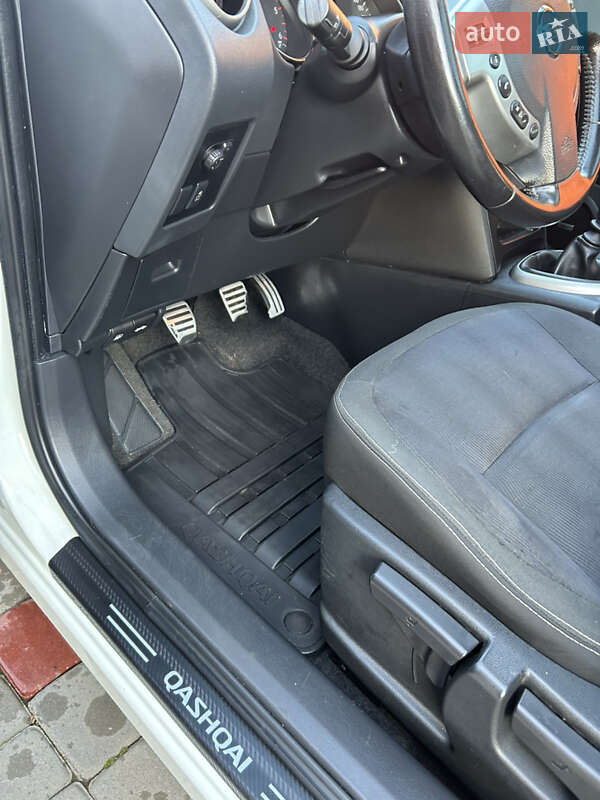 Позашляховик / Кросовер Nissan Qashqai 2010 в Ковелі