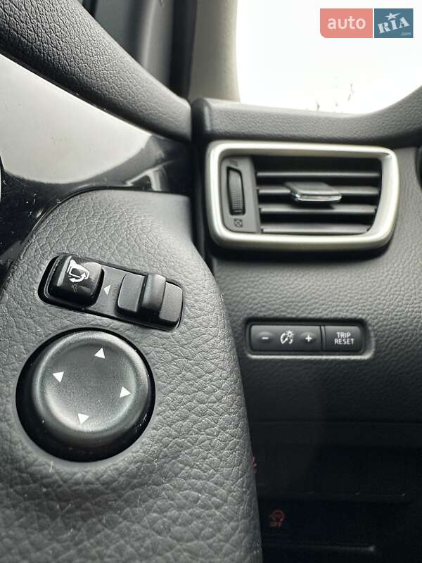 Внедорожник / Кроссовер Nissan Qashqai 2014 в Белогородке фото 37 Внедорожник / Кроссовер Nissan Qashqai 2014 в Белогородке