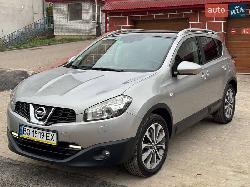 Внедорожник / Кроссовер Nissan Qashqai 2010 в Тернополе