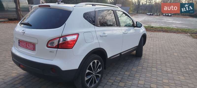 Позашляховик / Кросовер Nissan Qashqai 2012 в Луцьку