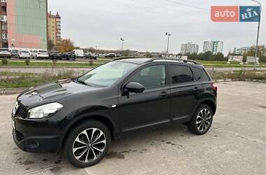 Позашляховик / Кросовер Nissan Qashqai 2013 в Вараші