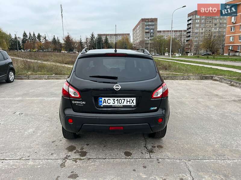 Внедорожник / Кроссовер Nissan Qashqai 2013 в Вараше