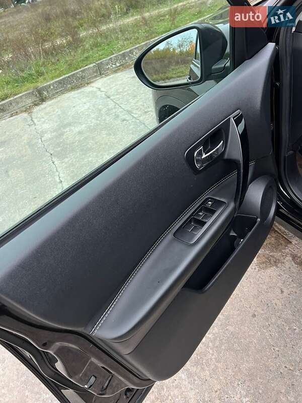 Внедорожник / Кроссовер Nissan Qashqai 2013 в Вараше