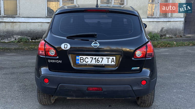 Внедорожник / Кроссовер Nissan Qashqai 2010 в Стрые