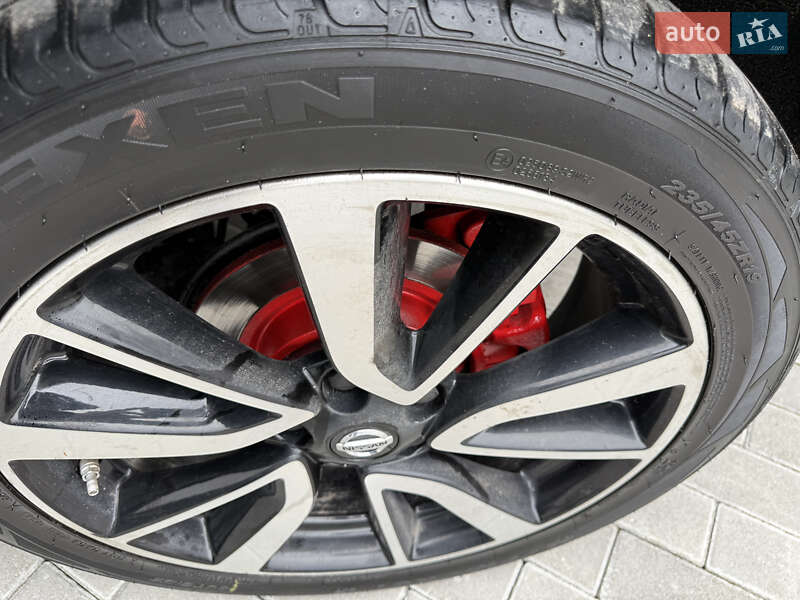 Внедорожник / Кроссовер Nissan Qashqai 2015 в Кременце