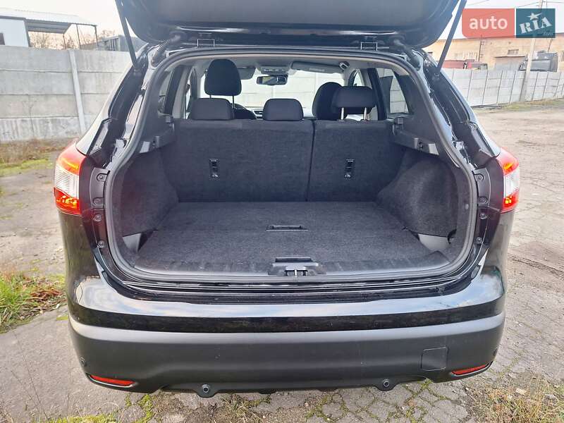 Внедорожник / Кроссовер Nissan Qashqai 2016 в Луцке