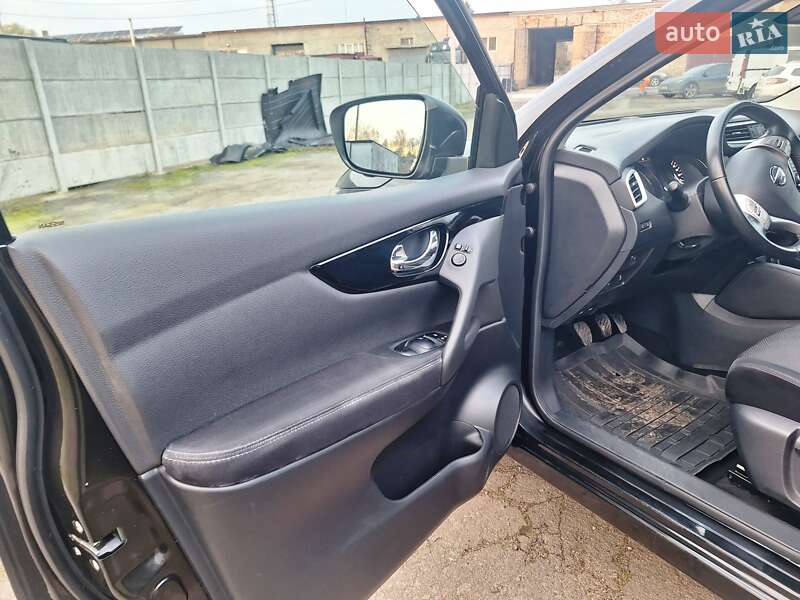 Внедорожник / Кроссовер Nissan Qashqai 2016 в Луцке