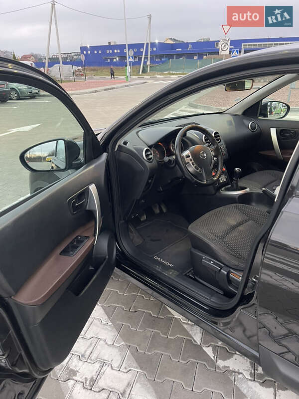 Внедорожник / Кроссовер Nissan Qashqai 2009 в Стрые