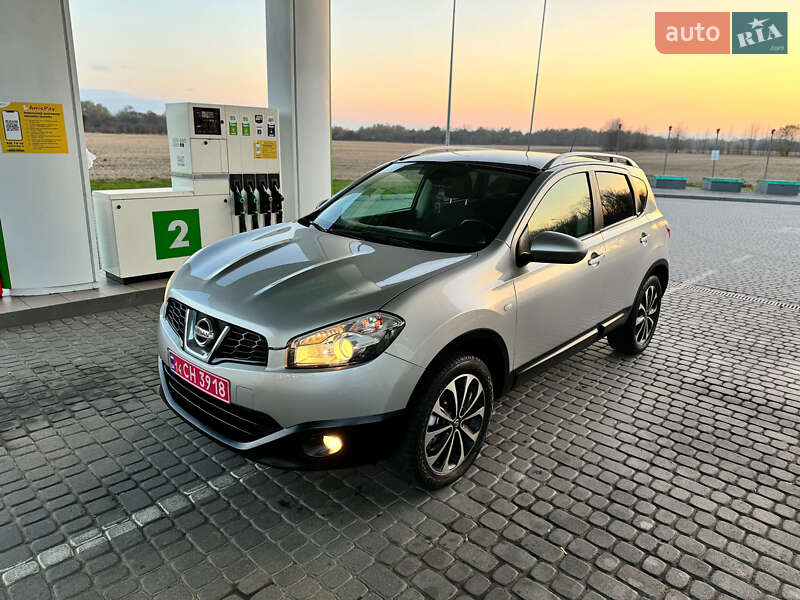 Внедорожник / Кроссовер Nissan Qashqai 2012 в Стрые