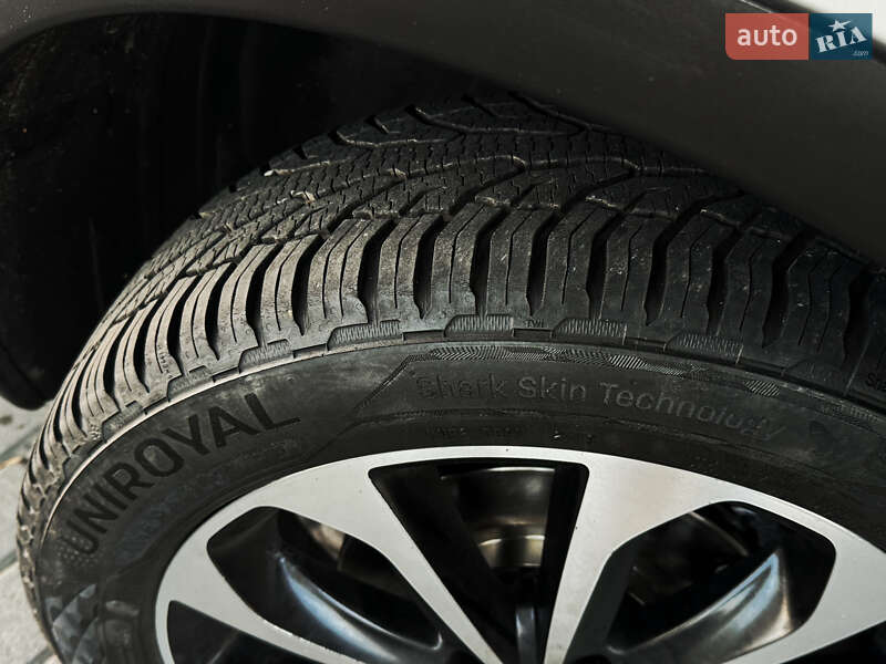 Внедорожник / Кроссовер Nissan Qashqai 2012 в Стрые