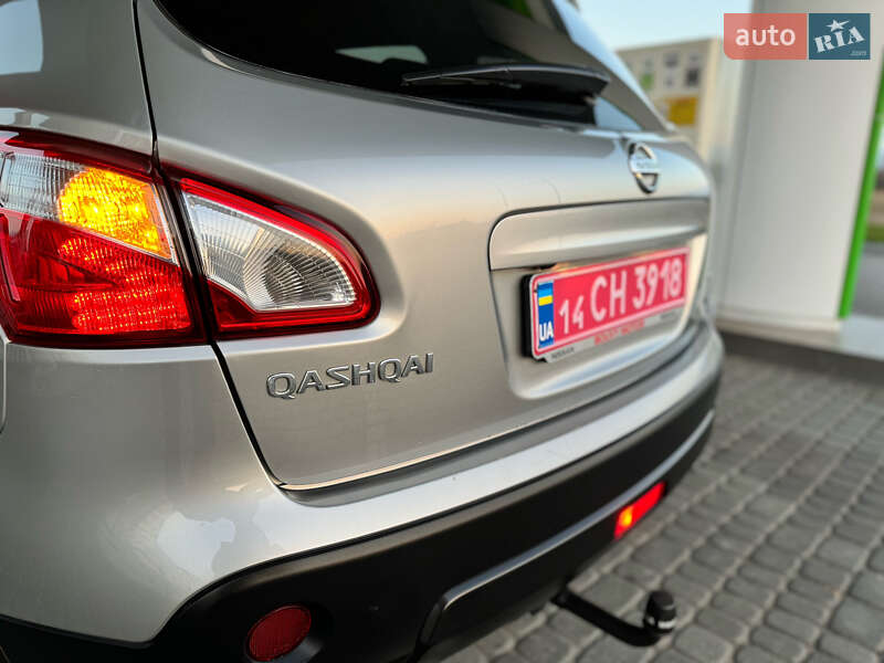 Внедорожник / Кроссовер Nissan Qashqai 2012 в Стрые