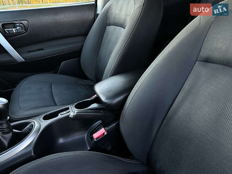 Внедорожник / Кроссовер Nissan Qashqai 2012 в Стрые