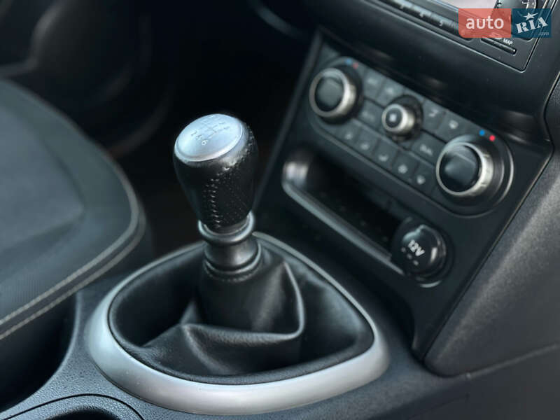 Внедорожник / Кроссовер Nissan Qashqai 2012 в Стрые