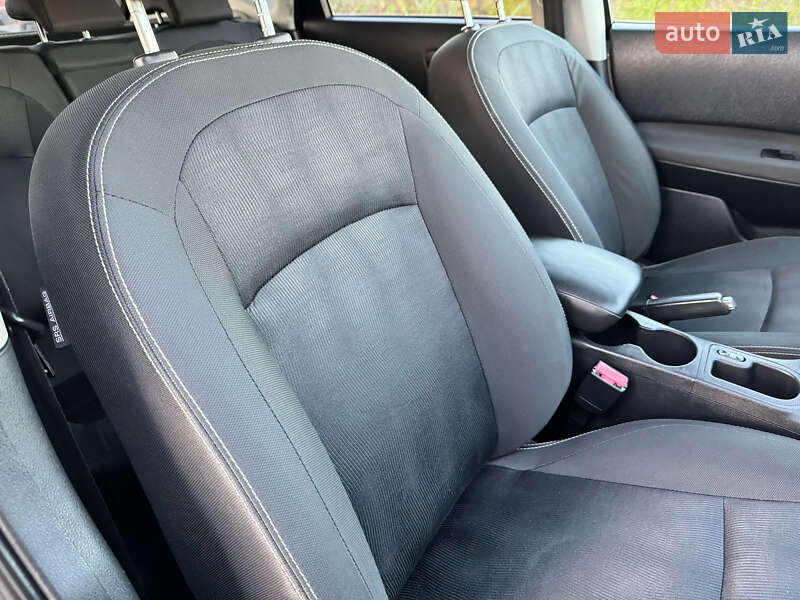 Внедорожник / Кроссовер Nissan Qashqai 2012 в Стрые