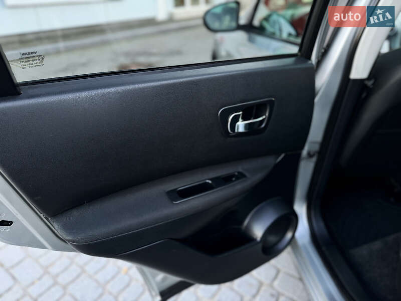 Внедорожник / Кроссовер Nissan Qashqai 2012 в Стрые